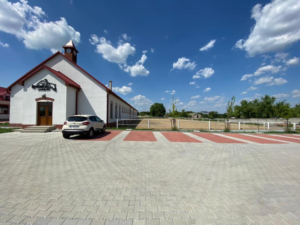 Terra Penzion Jászfalu Kültér fotó